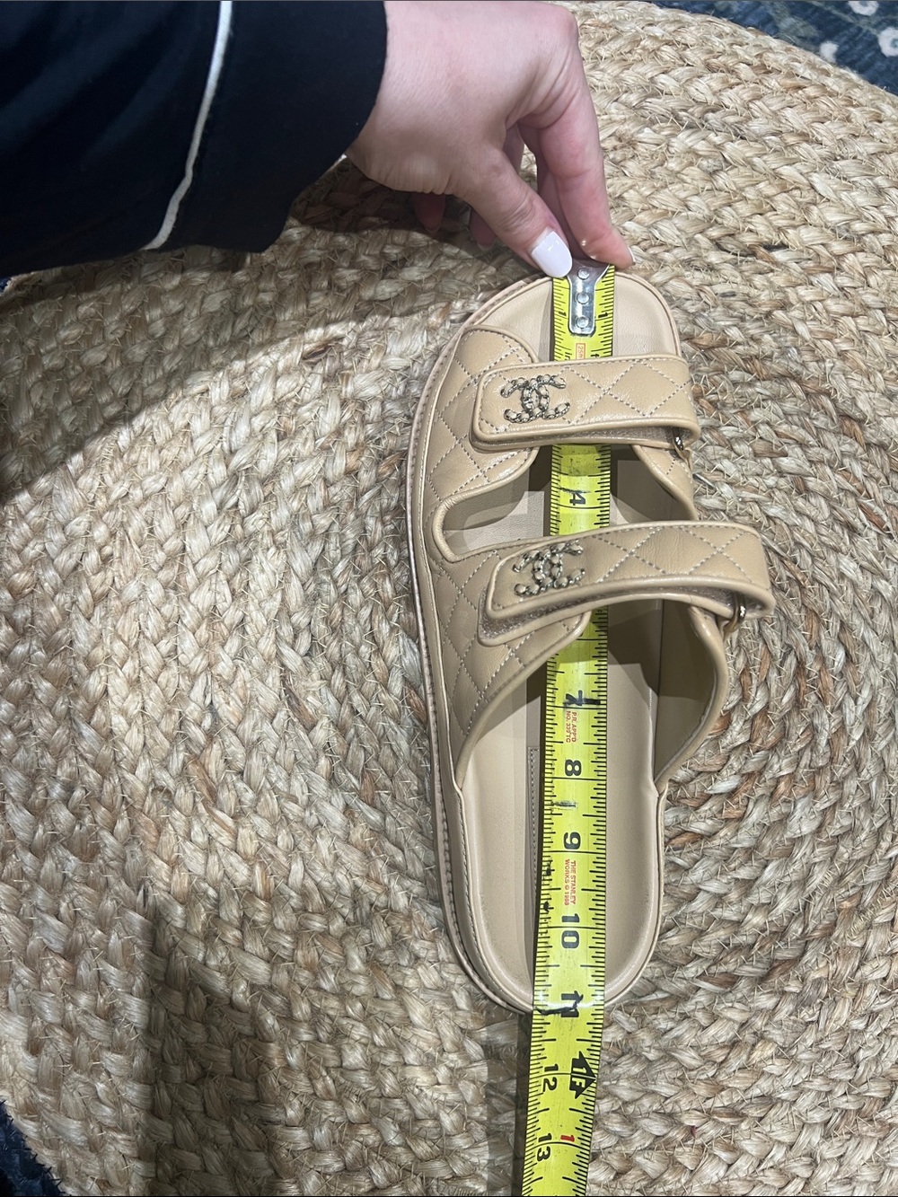 Size 41 CHANEL Beige Lambskin dad slide mule sandals - Picture 8 of 8